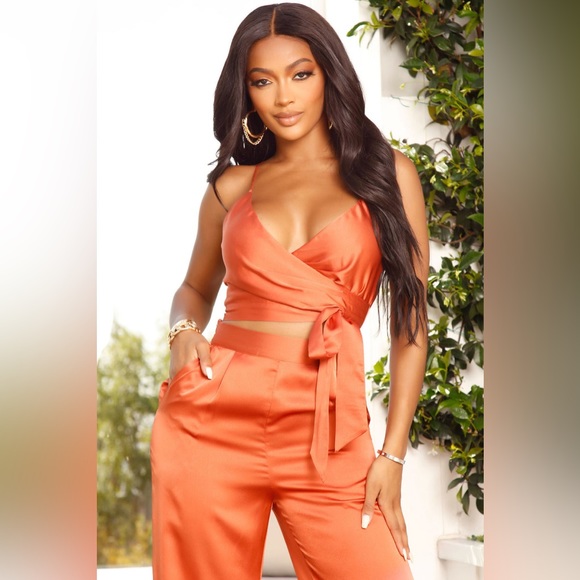 Fashion Nova Luxury Views Satin Pant Set - Size S - Picture 6 of 7